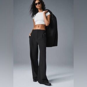 Alo yoga pursuit trouser small